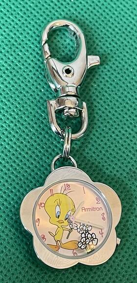 Al216 Armitron Warner Bros. 1999 Tweety Bird Watch Carabiner Clip Silver Flowers Fresh Battery