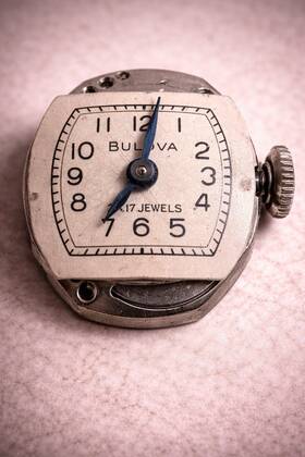 682c Bulova Vintage 17j Usa Watch Movement W Original Dial