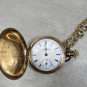 10042888 Elgin Gold Filled Full Hunter Pocket Watch Analog Roman Numerals White Dial