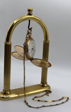 15151833 Elgin Hunter Case 7 Jewel Size 14k Gold Filled Pocket Watch With Chain Runs