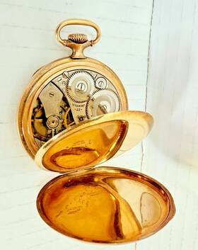 21346024 Elgin Vintage Pocket Watch 17 Jewels Gold Tone Serial Works