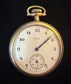 23912504 Elgin Mechanical Pocket Watch Gold Toned Engraved Back White Dial
