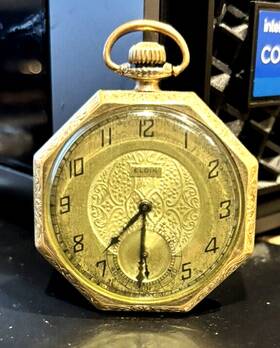 28658457 Elgin Vintage Gold Pocket Watch 43.61mm Size - Runs Sn