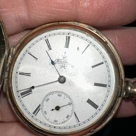 3988043 Elgin 1890 Grade 95 Model 1 6s 7j Hunting Gilt Lever Pocket Watch Runs Great 3988043 Elgin 1890 Grade 95 Model 1 6s 7j Hunting Gilt Lever Pocket Watch Runs Great