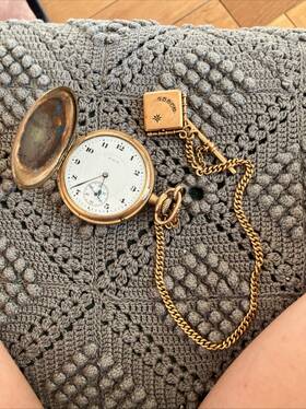 4541041 Elgin Antique Pocketwatch With Chain In Excellent Condition