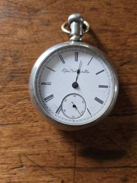 511903 Elgin Natl Watch Co. Silver Pocket White Dial Roman Numerals . 18s