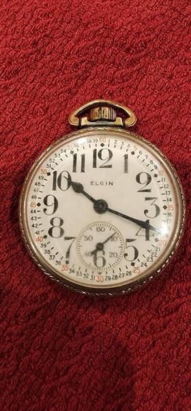 Watch125 Elgin Vintage Watch B.w. Raymond