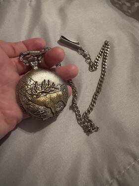 6535pw Fada Industries Inc. Hunting Theme Quartz Pocket Watch Silver Gold With Chain
