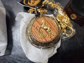 B25yw31 Franklin Mint Colt .45 Caliber Army Peacemaker Pocket Watch New Pistol