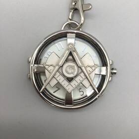 105775 Freemasons Masonic Spinner Pocket Watch 49mm Silver Tone With Chain New Battery