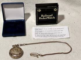 J4231 Futura Vintage Model Antimagnetic Railroad Pocket Watch - Original Box