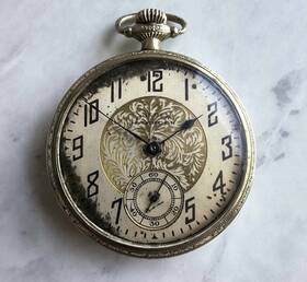 2075078 Hampden Mechanical Pocket Watch Silver Tone Open Face Arabic Numerals Vintage