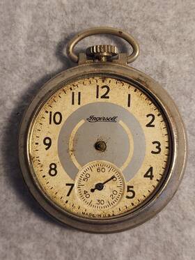 655837 Ingersoll Vintage Dollar Wind-up Pocket Watch 2-tone Dial Runs Parts/repair