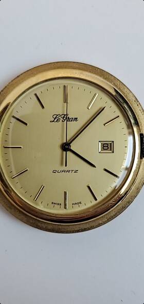 0224 Le Gran Running Legran Quartz Swiss Pocket Watch Gold Tone Day Date