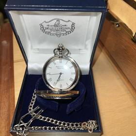 Clad-1 Mullingar Pewter Irish Pocket Watch Open Claddagh Design Silver Color 14 Inch Chain