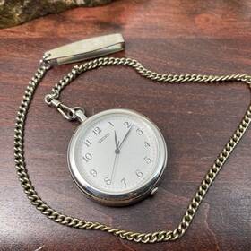 5p31-9a00 Seiko 180190 Vintage Pocket Watch With Chain - New Battery Nice