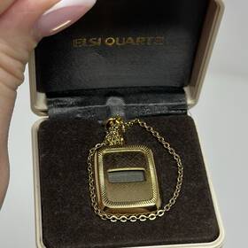 Ct-436 Sharp Vintage Japan Elsi Quartz Pendant Watch Gold Tone 24 Inch Necklace Box