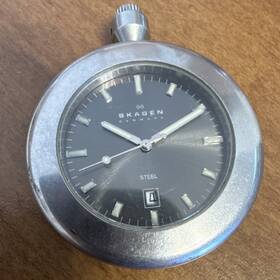 104lssc Skagen Stainless Steel Polished Silver Quartz Pocket Watch Analog Date Stick