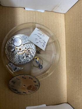 1028999 South Bend Pocket Watch Parts Movement Dial 19 Jewels Watchmaker Estate