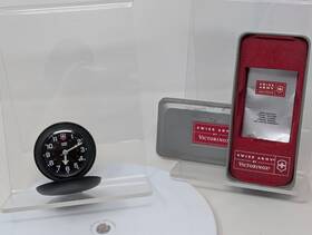 24730 Swiss Army Desk/pocket/travel Watch With Alarm By Victorinox #24730 - Tested Works