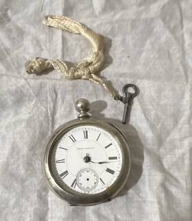 T. G. Thomas 57284 T. G. Full Hunter Silver Pocket Watch White Roman Dial Mechanical M57284