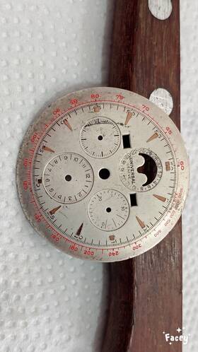 9102.11.10 Universal Geneve Tri-compax Moon Phase