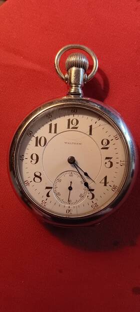 11034933 Waltham Crescent Street 1902 19 Jewels 18 Size Silveroid Hinged Case