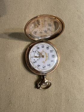 1134088 Waltham Full Hunter Yellow Gold Pocket Watch White Dial Arabic Numerals