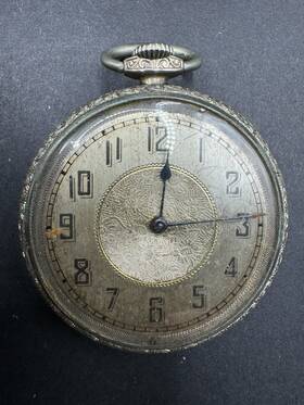 1487925 Waltham Aww Co. Supreme 15 Jewels Gold Filled Case Pocket Watch