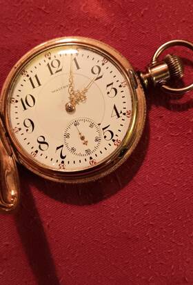 16099155 Waltham Vanguard Pocket Watch 18s Hunters Case