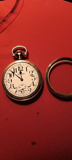 17144952 Waltham No. 645 Pocket Watch 21 Jewels Size 16 Adjusted 5 Positions
