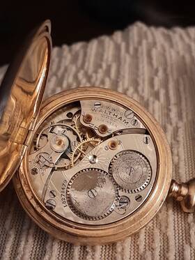 18271479 Waltham 15 Jewels 10k Gold Filled Fahys Case Pocket Mechanical Watch