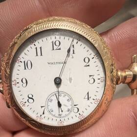2227860 Waltham Gold Filled Yellow Full Hunter Pocket Watch Arabic White Seconds