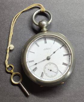 2359755 Waltham Vintage A.w.c. Pocket Watch Not Running Key Wound Silveroid Keystone