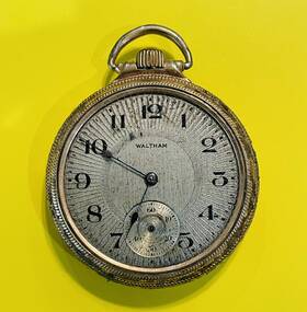 2509199 Waltham 17 Jewel Pocket Watch 354722 Star Case 10kt