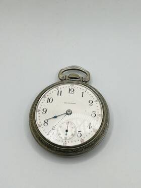 6120404 Waltham Anitique Pocket Watch American Co. 17 Jewels Runs Good