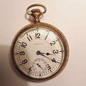 9517582 Waltham Antique 1900 Special Pocket Watch 21 Jewels Inch Crescent Runs