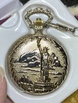 1986 American International Mint Commemorative Pocket Watch Statue Of Liberty. Fixed Price $20.00.