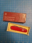 Victorinox Swiss Army Officer Knife Vintage Red Multi Tool Pocket Box. Fixed Price $15.12.